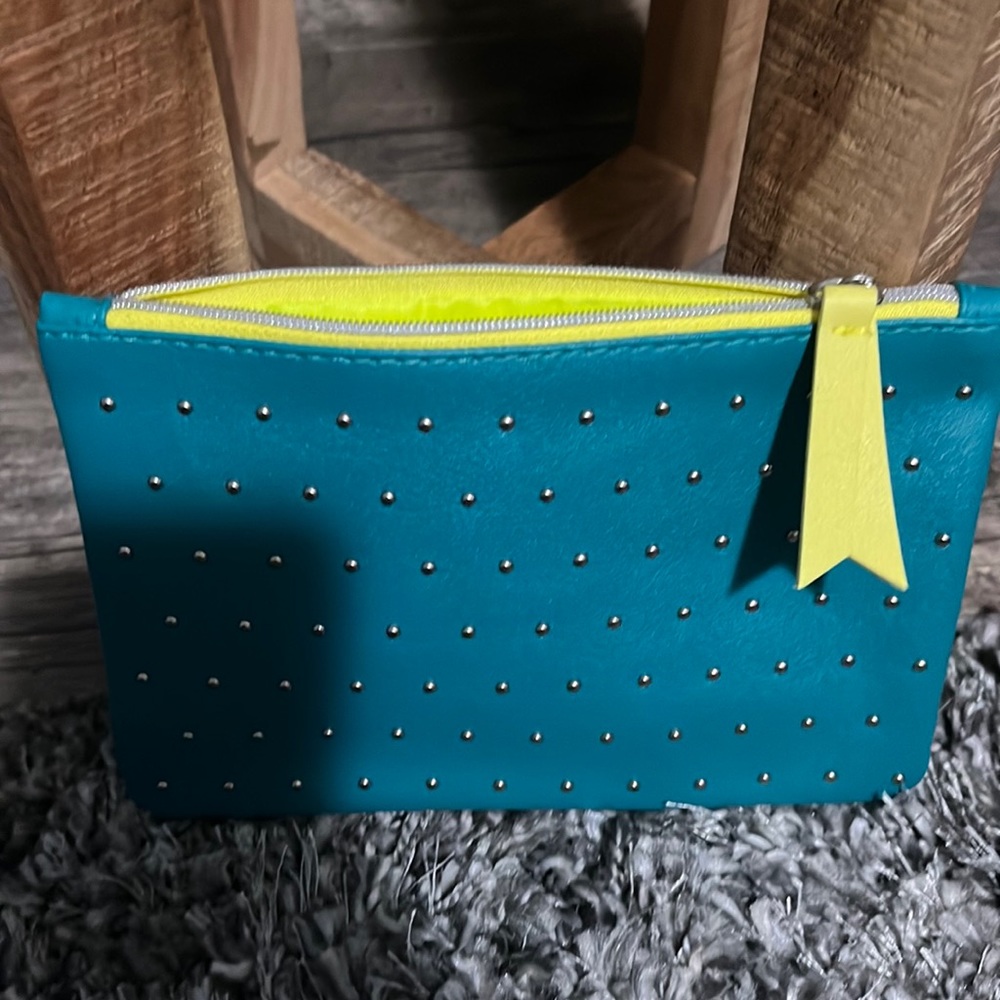 Ipsy makeup bag